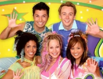 GIVEAWAY: Hi-5 Holiday Tickets