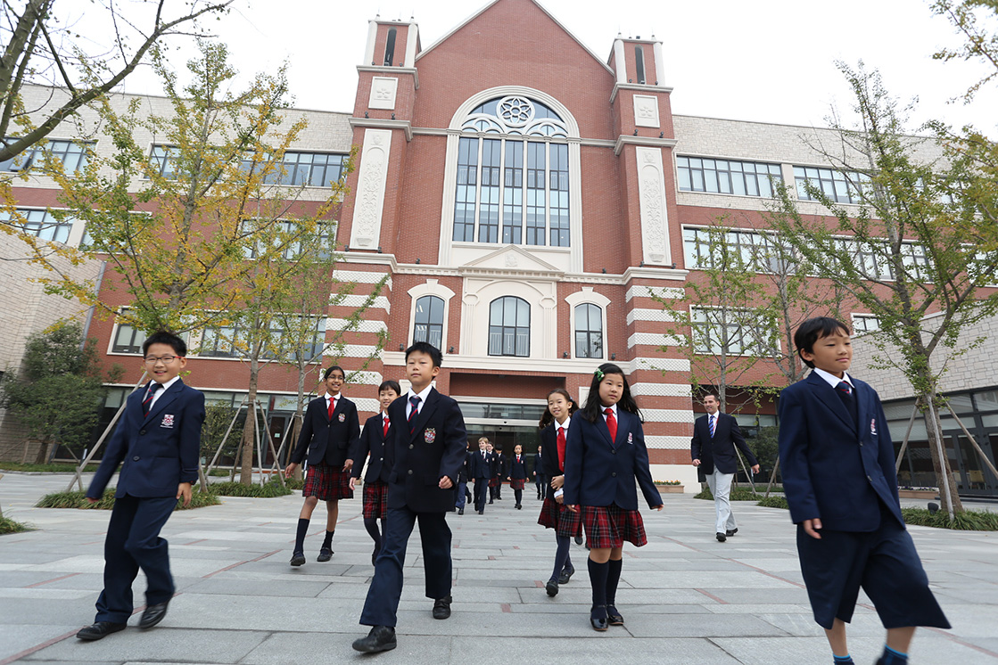 Hs china. Далвич колледж. Пекинский колледж Далвич. Колледж Марлборо. Shanghai High School.